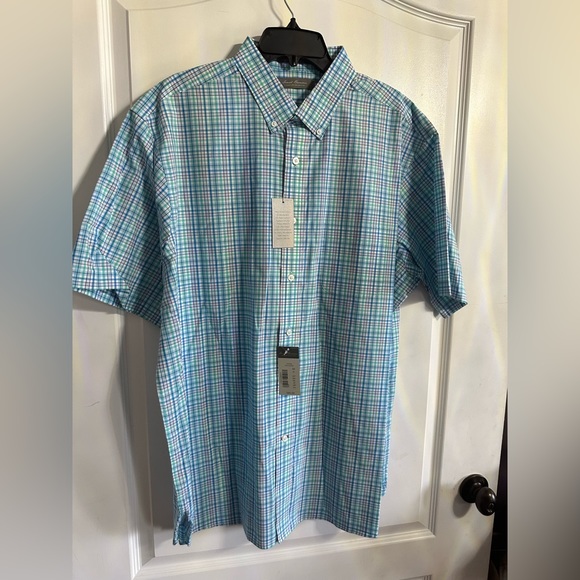 Daniel Cremieux Other - A Daniel cremieux signature collection button down shirt